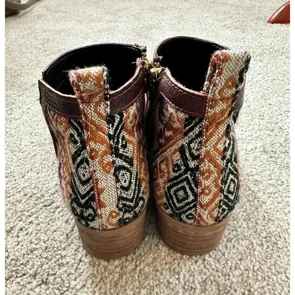 Inkkas Brown Leather Peruvian Bootie w/Artsy Design Small Heel Sz 8 - Picture 5 of 8